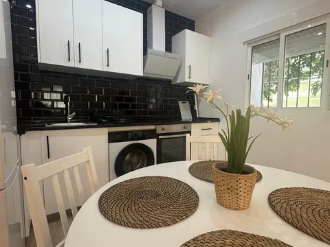 Estudio en Grupo los Millones, 6