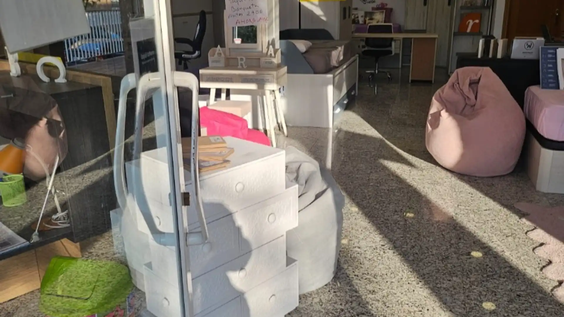 Local comercial en  Passeig del Camp del Roure 54 - Foto 5