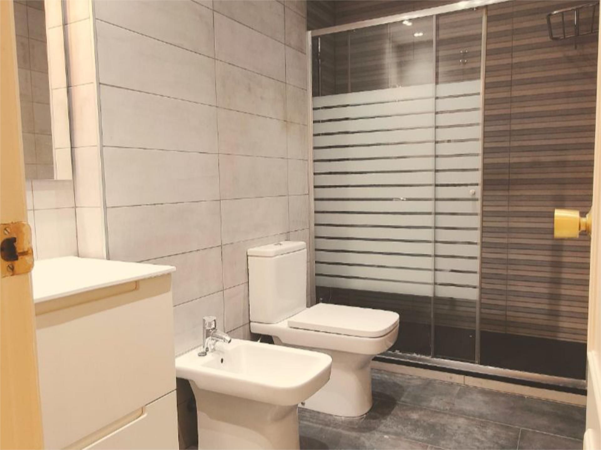 Piso en  Calle de Raimundo Fernández Villaverde 42 - Foto 4