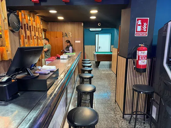 Bar de copas en traspaso en Calle de Diògenes - Foto 6