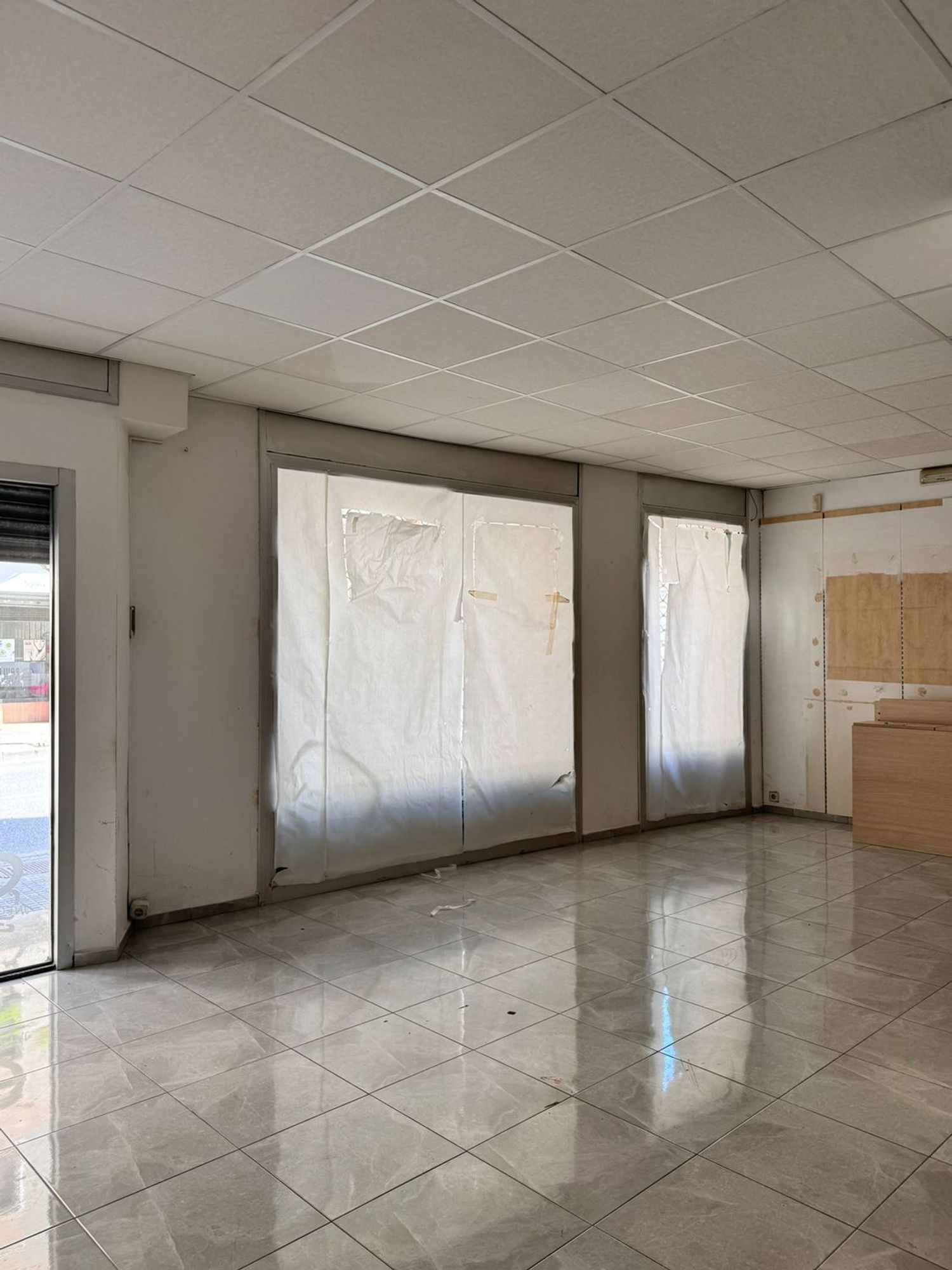 Local en Avenida de l'Onze de Setembre, 5 D - Foto 3