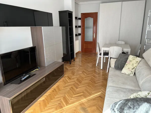 Piso en calle Romualdo de Madariaga, 7