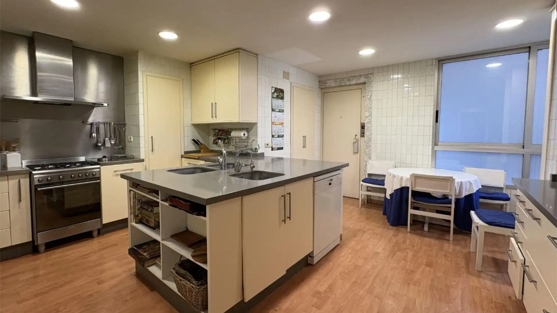 Piso en  Plaça de la Porta de la Mar 6 - 9 - Foto 37