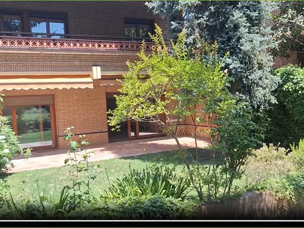 Chalet pareado en Paseo de los Sauces, 8, Urb. este - Montepríncipe, Urb. este - Montepríncipe - Foto 1