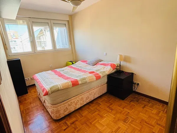 Piso en calle de Seseña, 55
