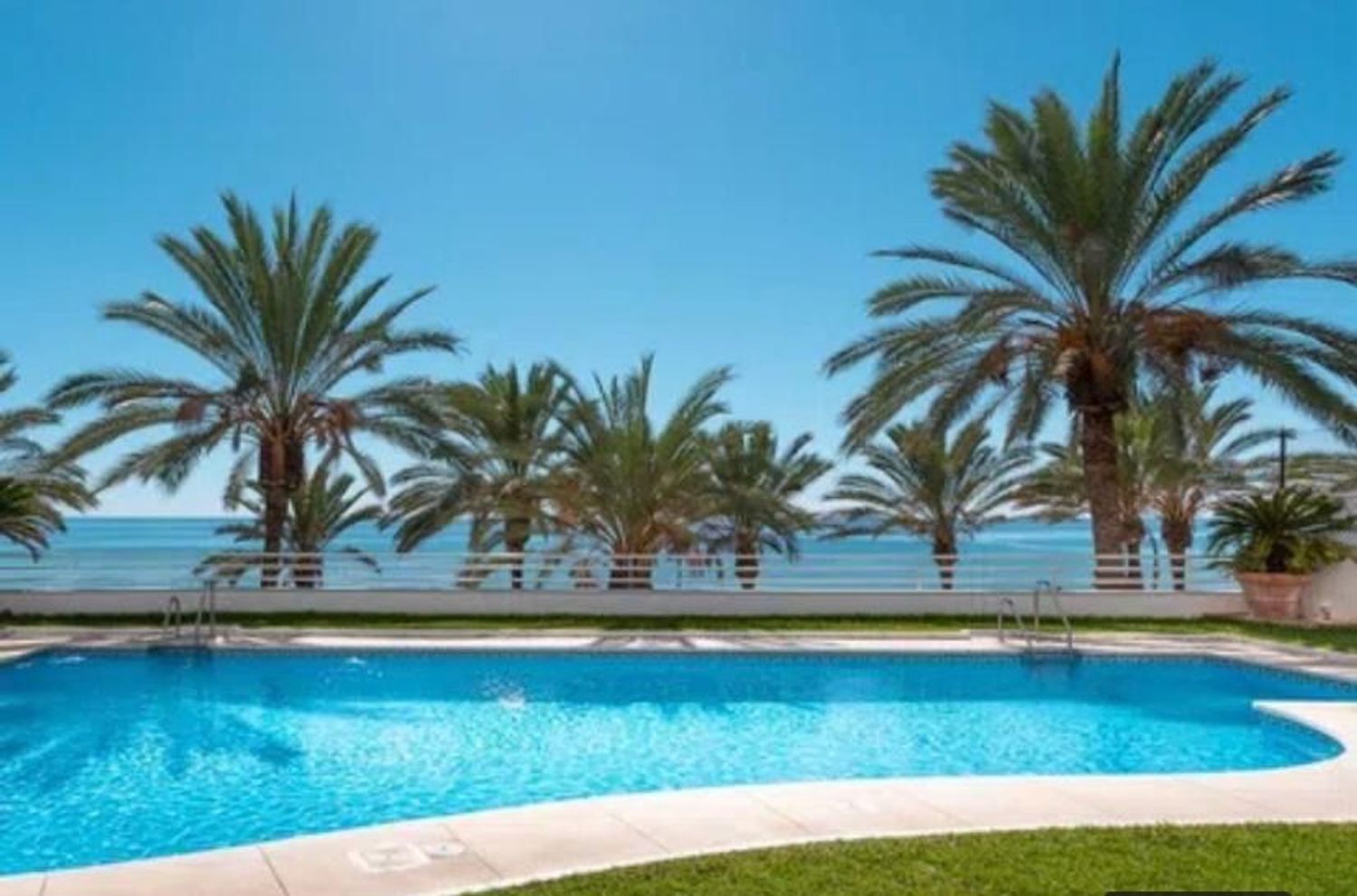 Piso en calle Antonio Montero Sánchez, 1 - Foto 2