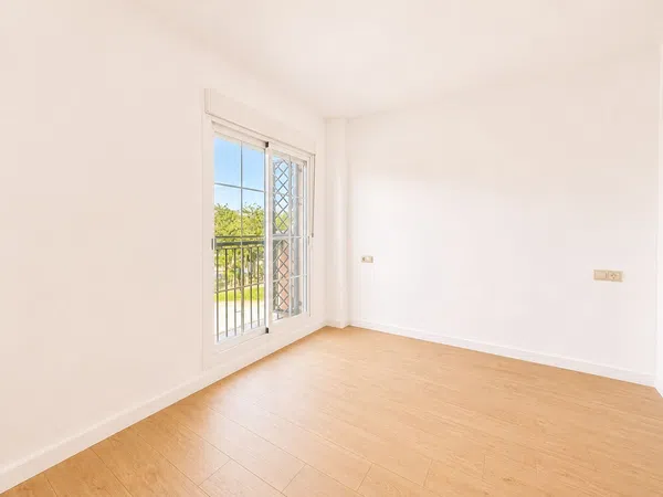 Chalet adosado en Calle Pepa Flores Marisol, 30, Huerta Nueva - Jardín de Málaga - Foto 4