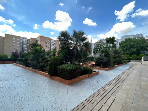 Piso en calle cardenal bueno monreal, 33 - Foto 2