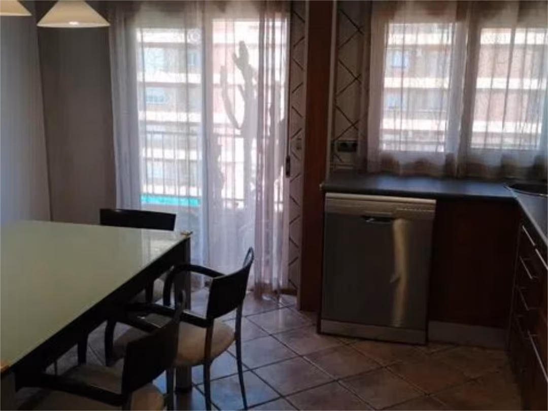 Piso en  Plaça Grup Parpalló 8 - Foto 5