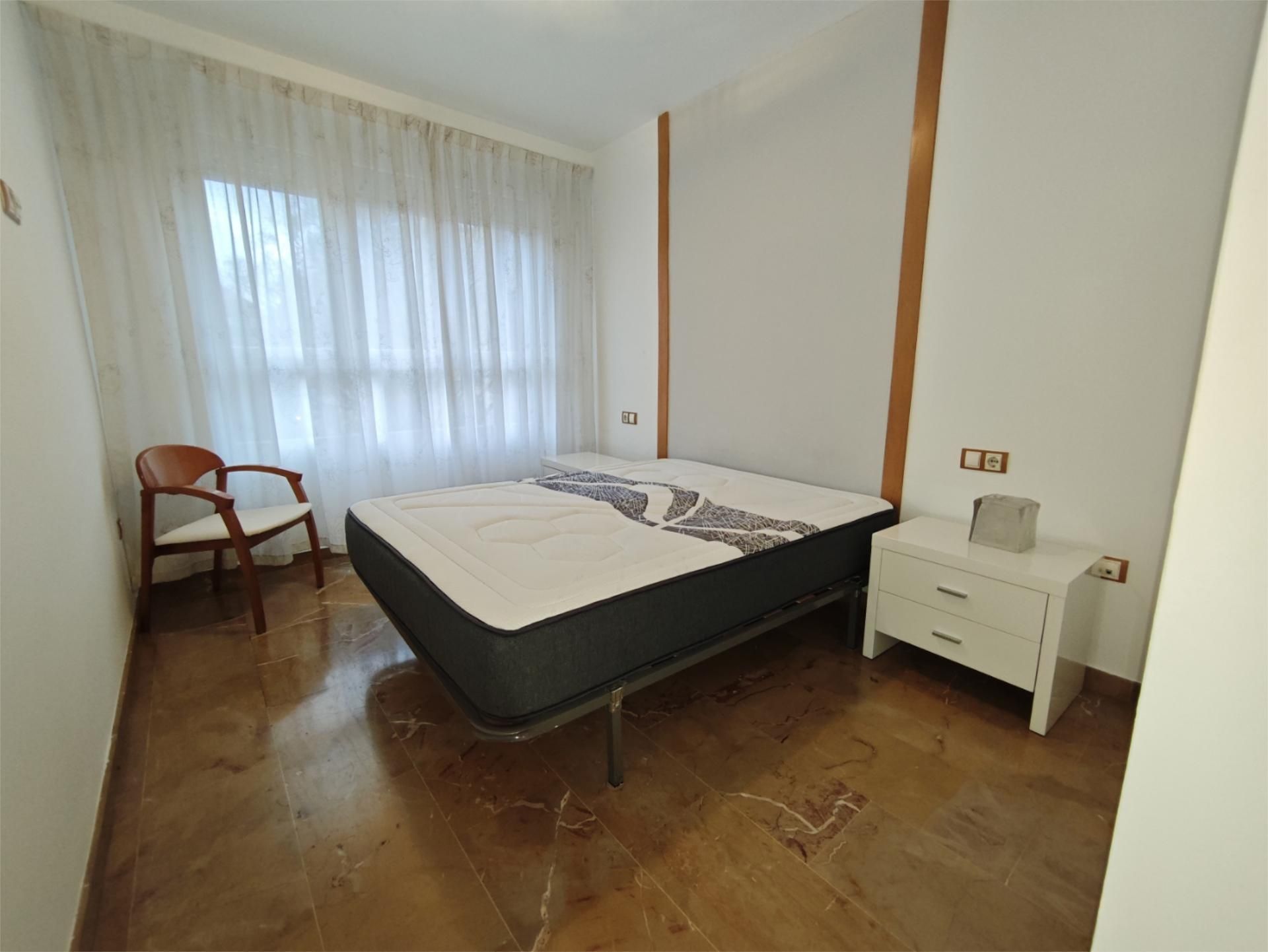 Piso en  Carrer del Pare Tomàs de Montañana 14 - Foto 3