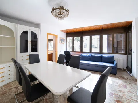 Piso en calle de Salvador Giner, 8