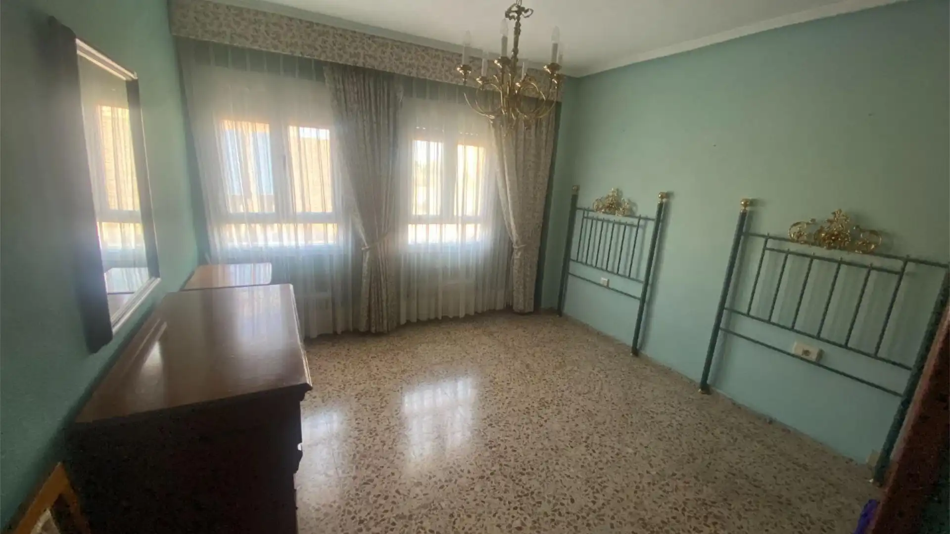 Piso en  Carrer de la Madre Alberta Giménez 2 - Foto 8