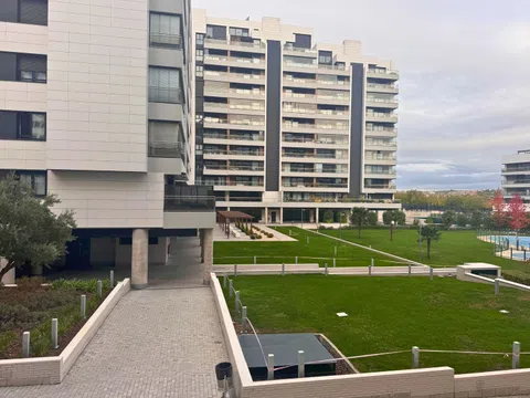 Piso en calle de Félix Candela, 75