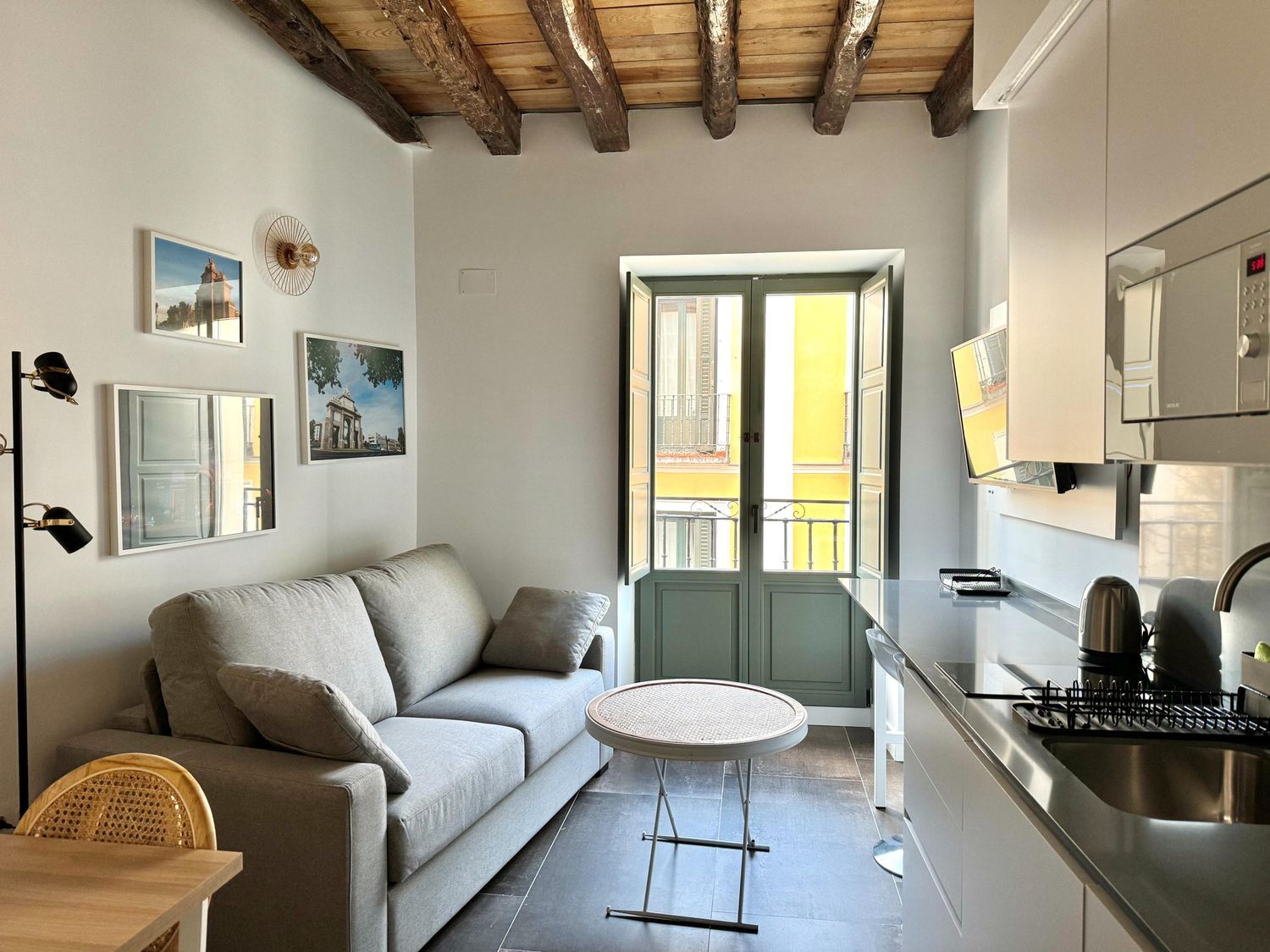 Estudio en calle de la Cava Baja, 13