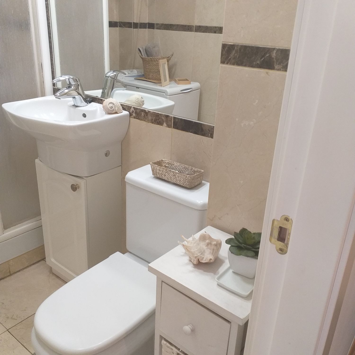 Estudio en calle Bellver, 3