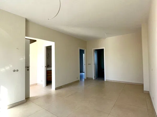 Chalet adosado en Avenida del Valle, 85 - Foto 1