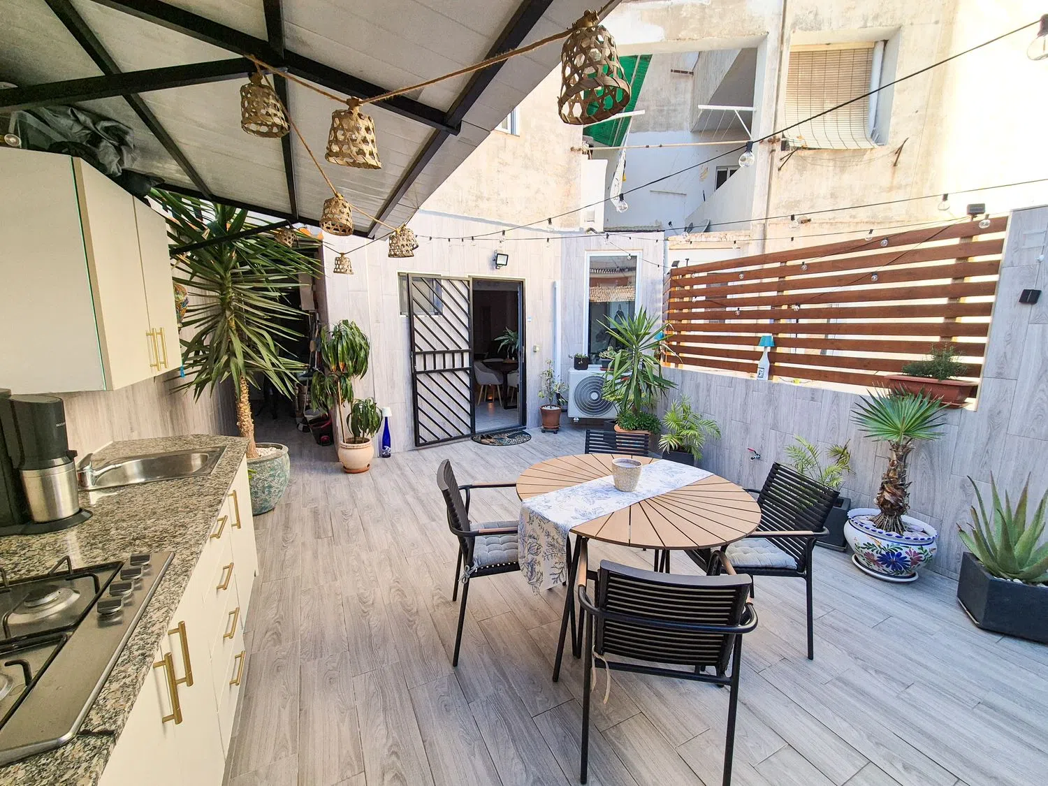 Piso en calle Rigel, 49