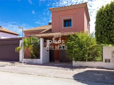 Chalet en  Calle Diego Borrego 23 - Foto 2