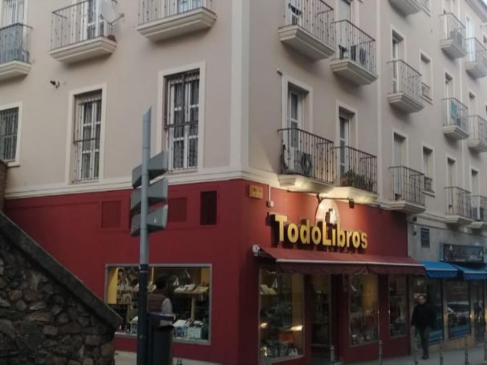 Piso en  Calle del Camino Llano 13 - Foto 9