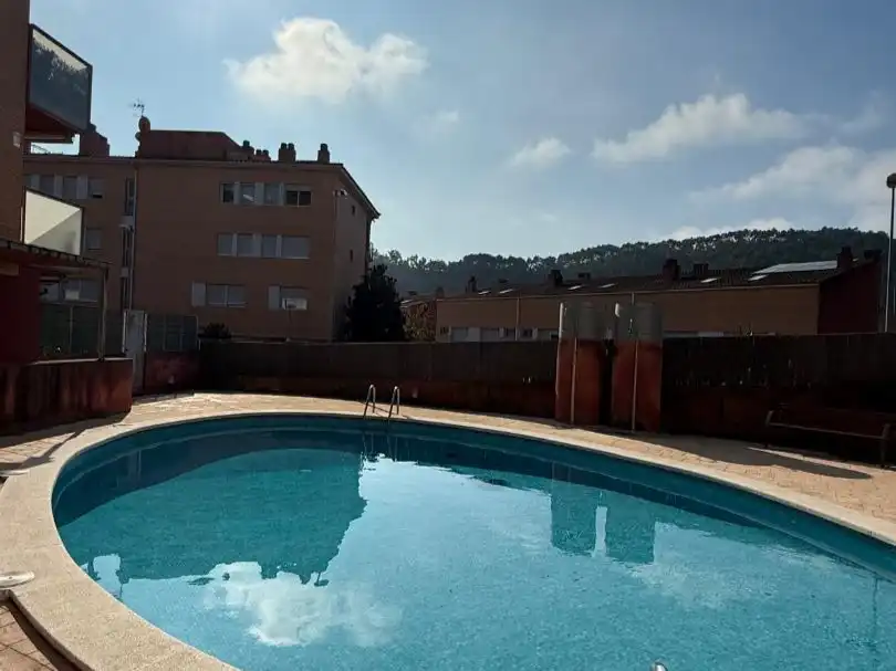 Piso en  Carrer Miquel Martí i Pol 8 - Foto 2