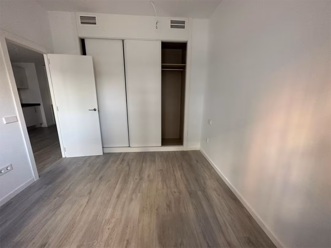 Piso en  Avenida de los Guindos 18 - Foto 9