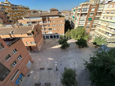 Piso en plaza de San Juan de Letrán, 6