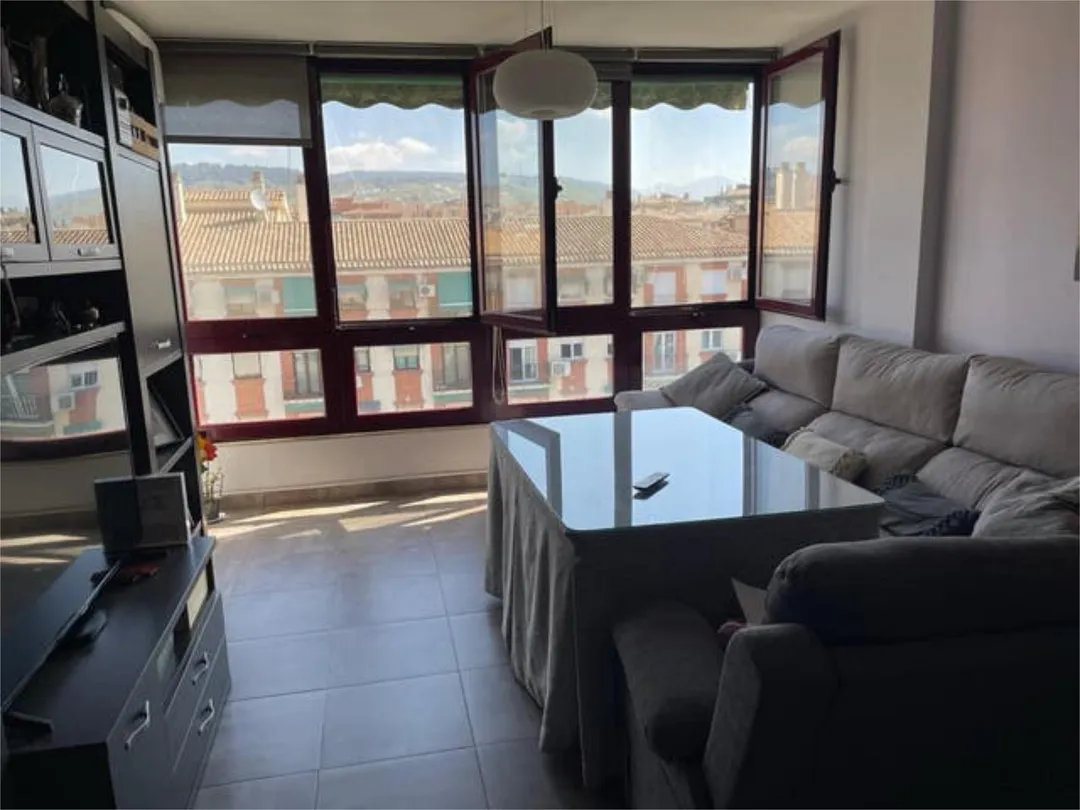 Piso en Camino Ronda - Foto 1