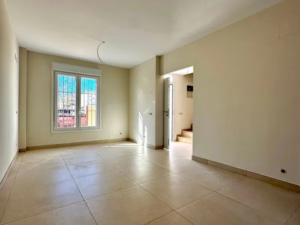 Chalet adosado en Avenida del Valle, 85 - Foto 4