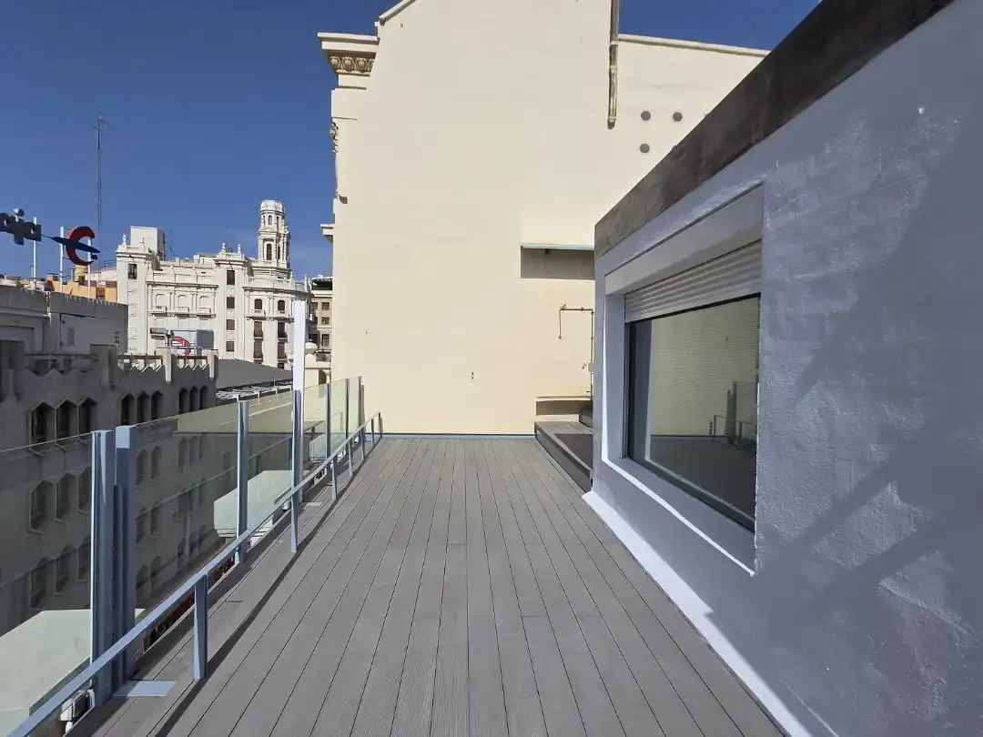 Piso en  Carrer de Roger de Llòria 6 - Foto 4