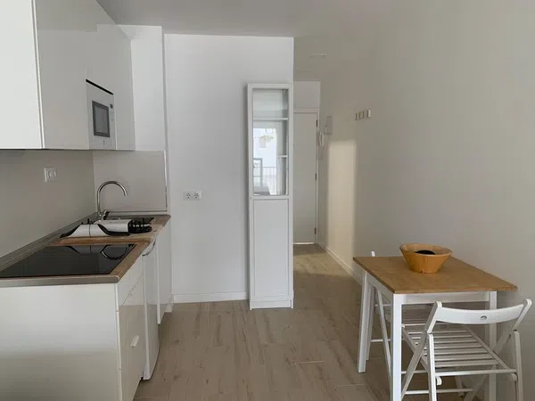 Estudio en paseo las Canteras, 47
