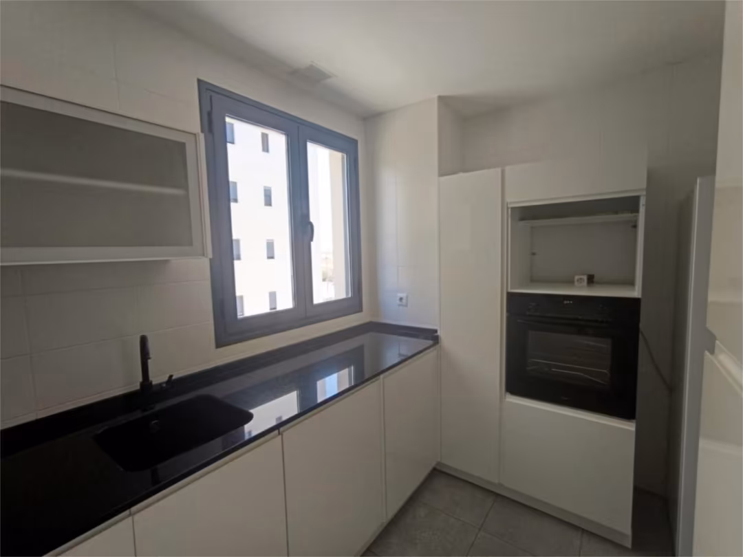 Piso en  Calle Periodista Juan Tribuna 1 - Foto 2