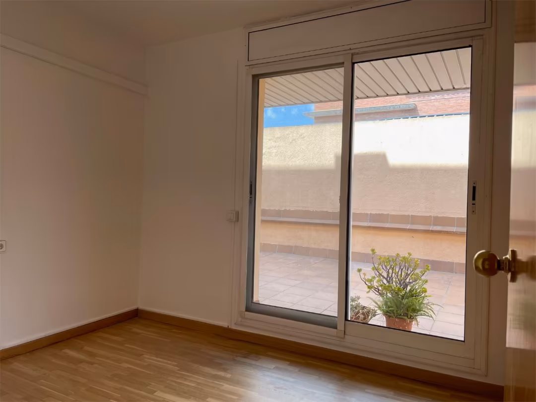 Piso en  Carrer de Monturiol 2 - Foto 8