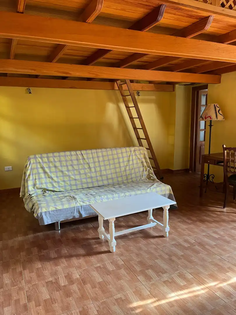 Casa adosada en  Avenida de los Almendros 20 - Foto 2