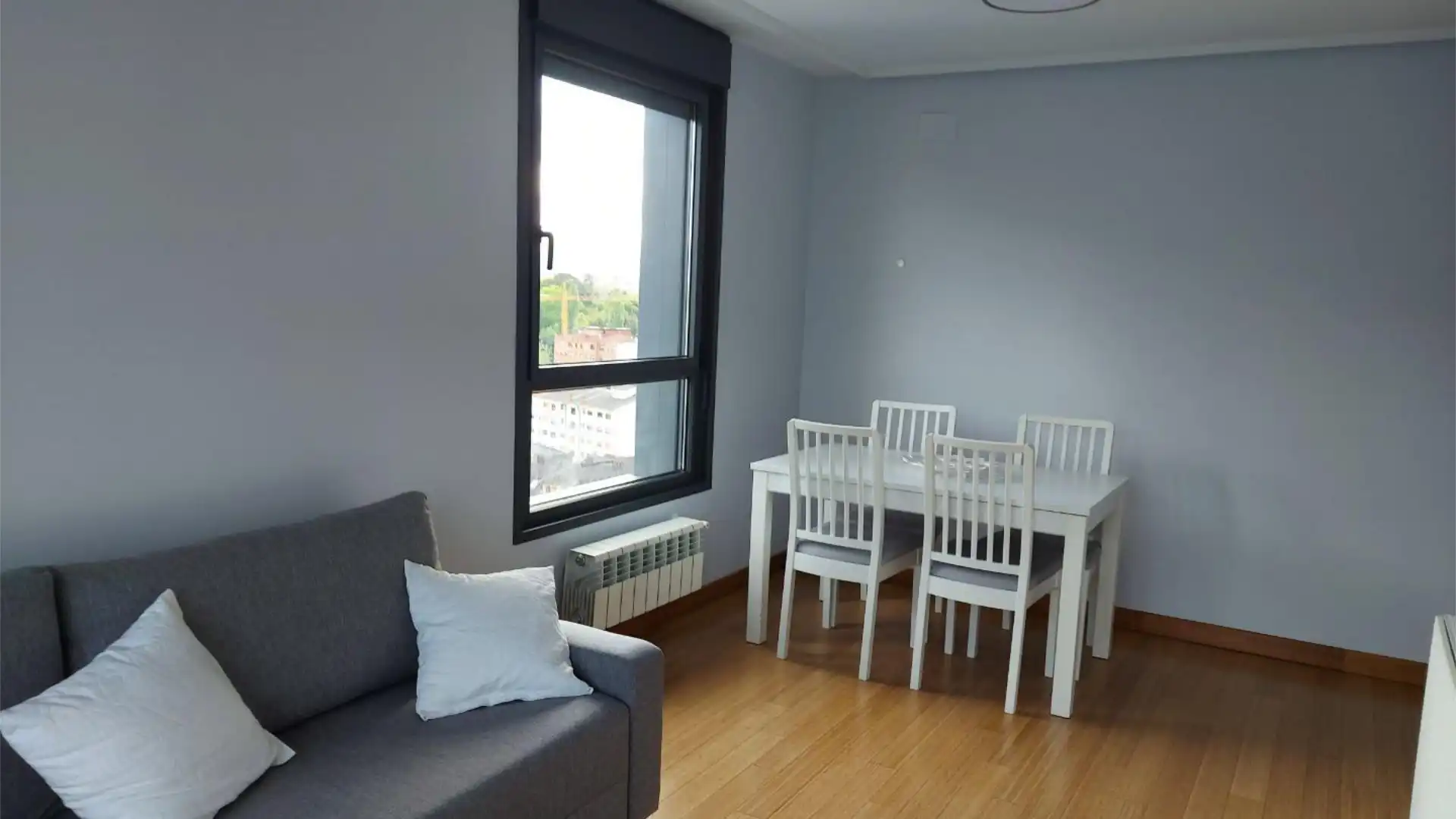 Piso en  Calle Juan Antonio Álvarez Rabanal 3 - Foto 3