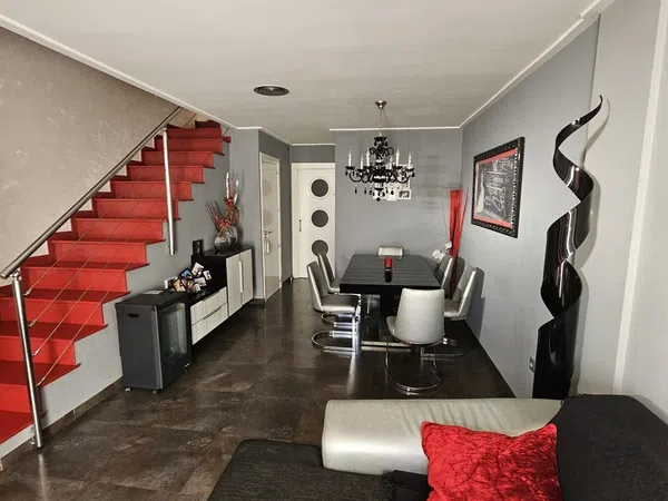 Chalet adosado en Avenida Serra Espadà, 107 - Foto 1