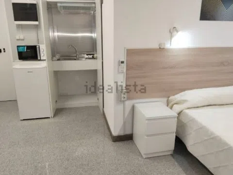 Estudio en calle de Santa Leonor, 26