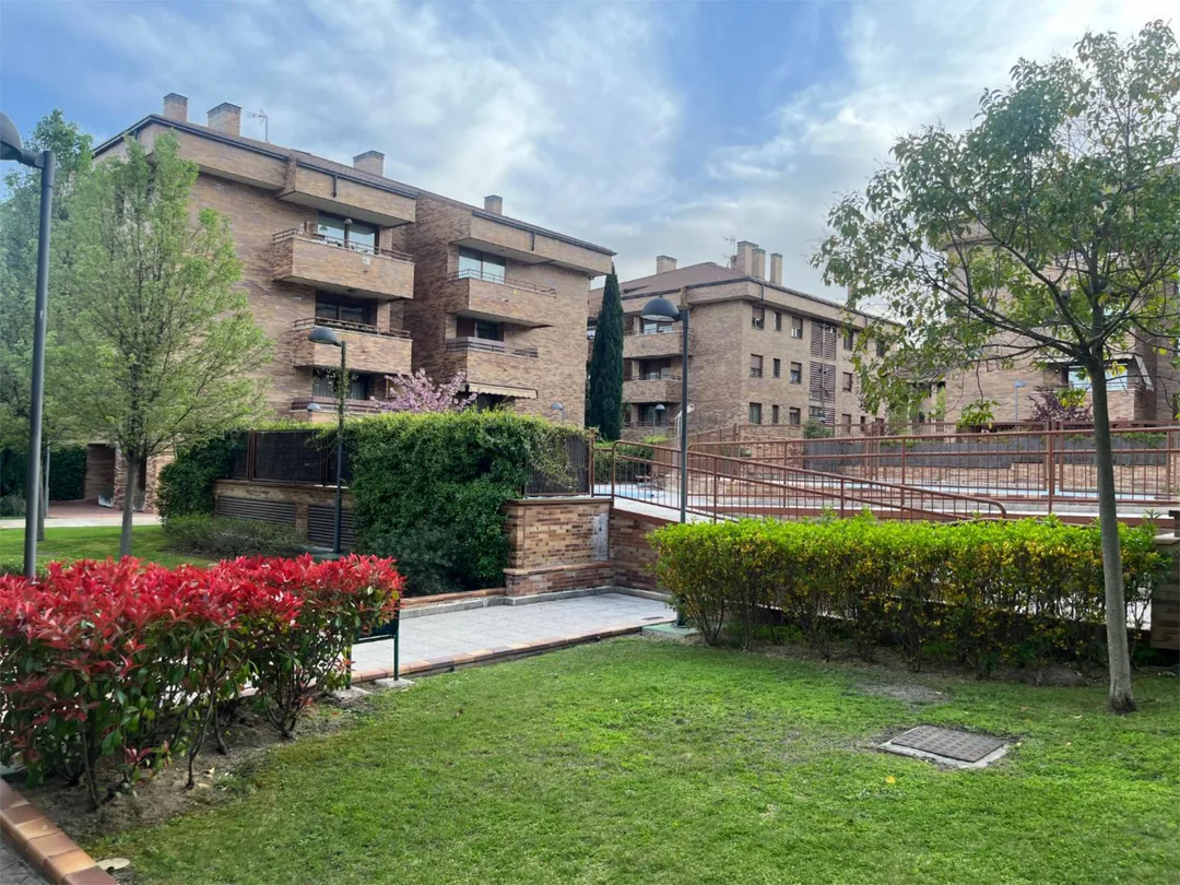 Piso en  Avenida Isaac Albéniz 3 - Foto 2