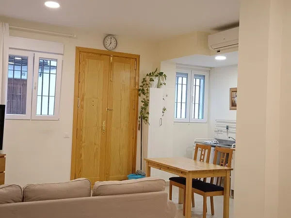 Estudio en calle Santa Clara, 84