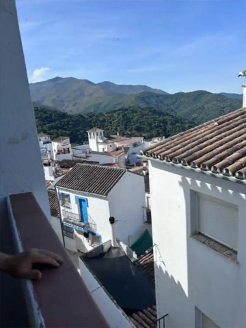 Chalet en Zona alta, con aparcamiento - Foto 4