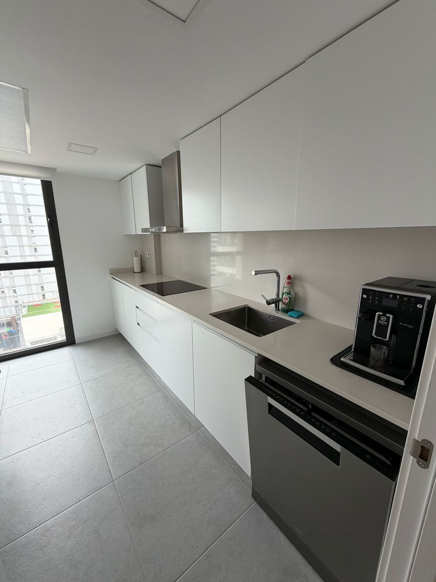 Piso en avenida de Fernando Abril Martorell, 28 - Foto 7