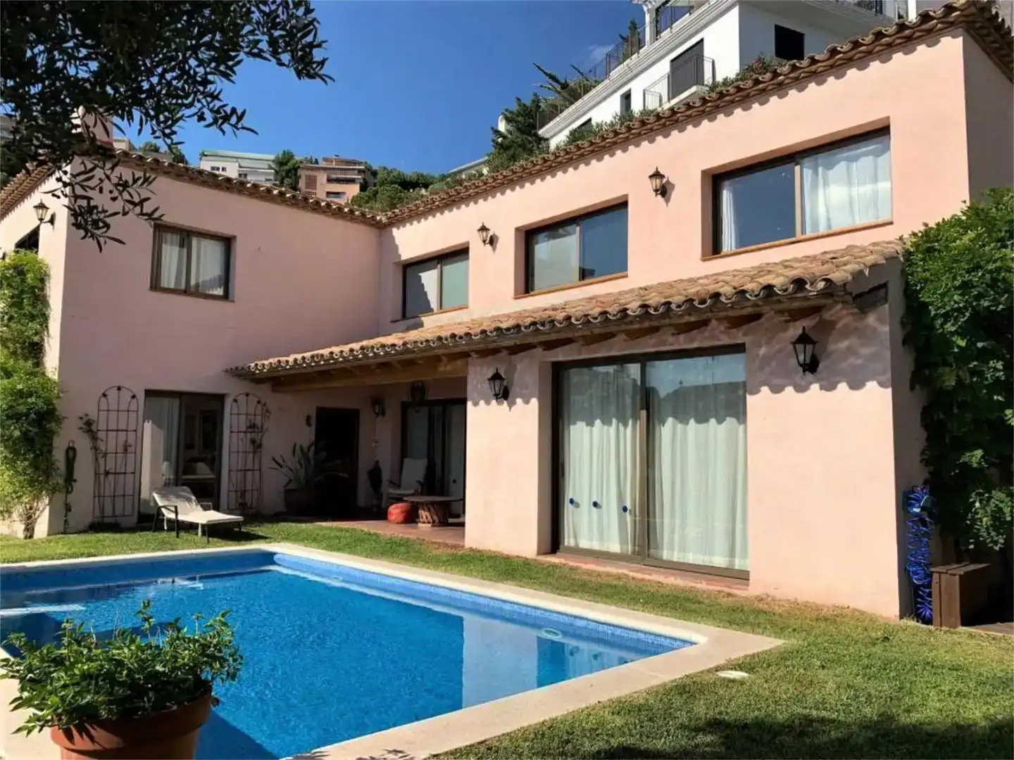 Chalet en  Carrer del Roc Florit 37 - Foto 2
