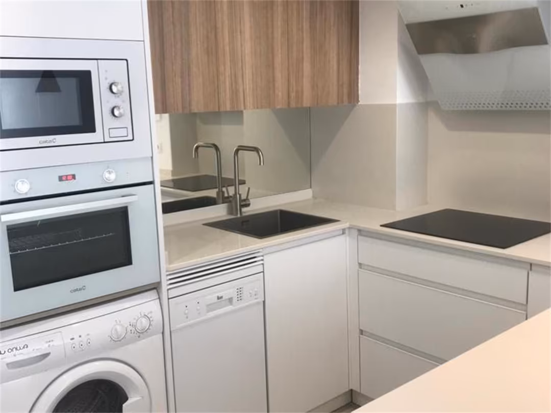 Apartamento en calle Calle de Villanueva 30 - Foto 1