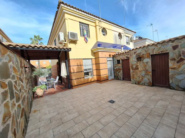 Chalet pareado en Avenida Mariana de Pineda, 182 - Foto 2
