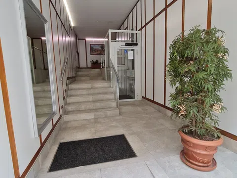 Piso en calle Floranes, 10 b