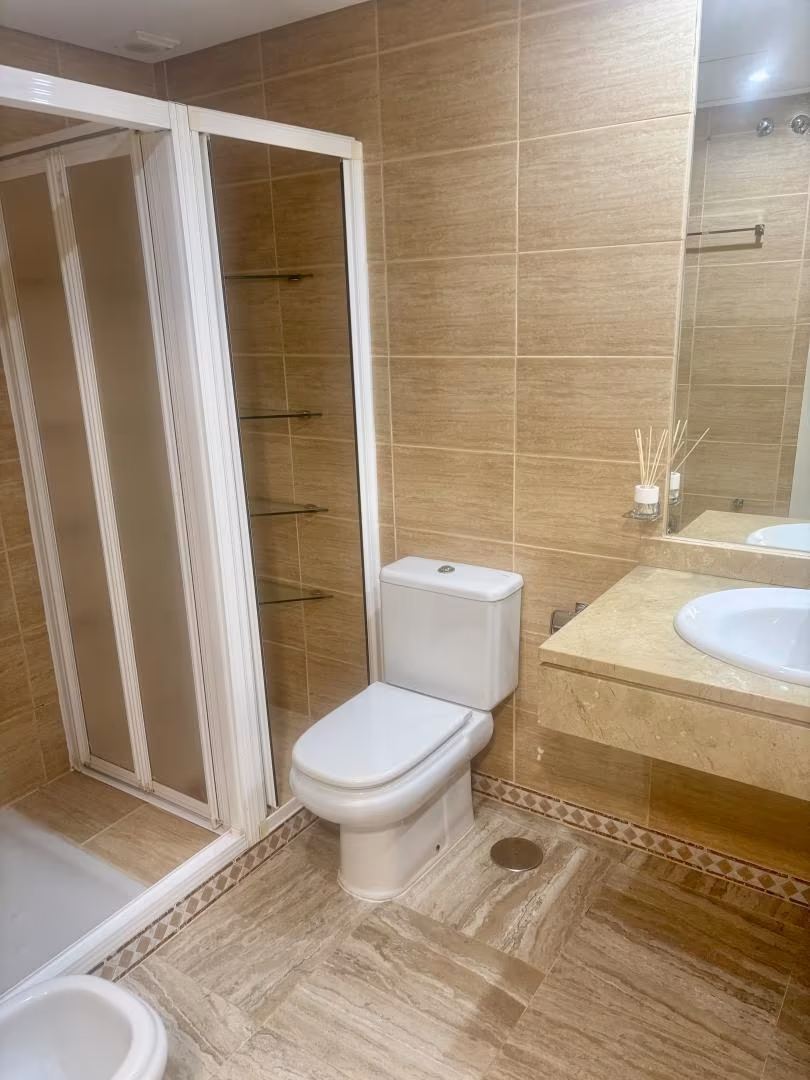 Planta baja en  Avenida Príncipe Salman 15 - Foto 10