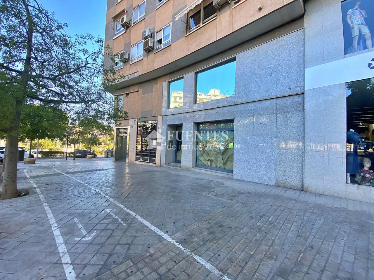 Local comercial en  Calle  Colombia - Foto 17
