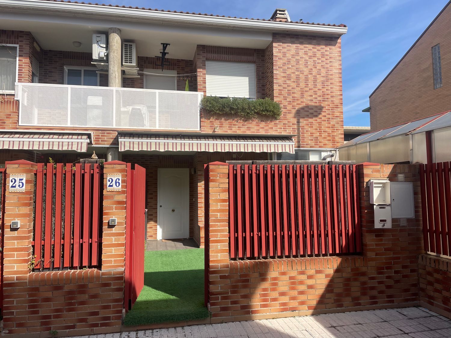 Chalet adosado en calle Mayor, 33 - Foto 2