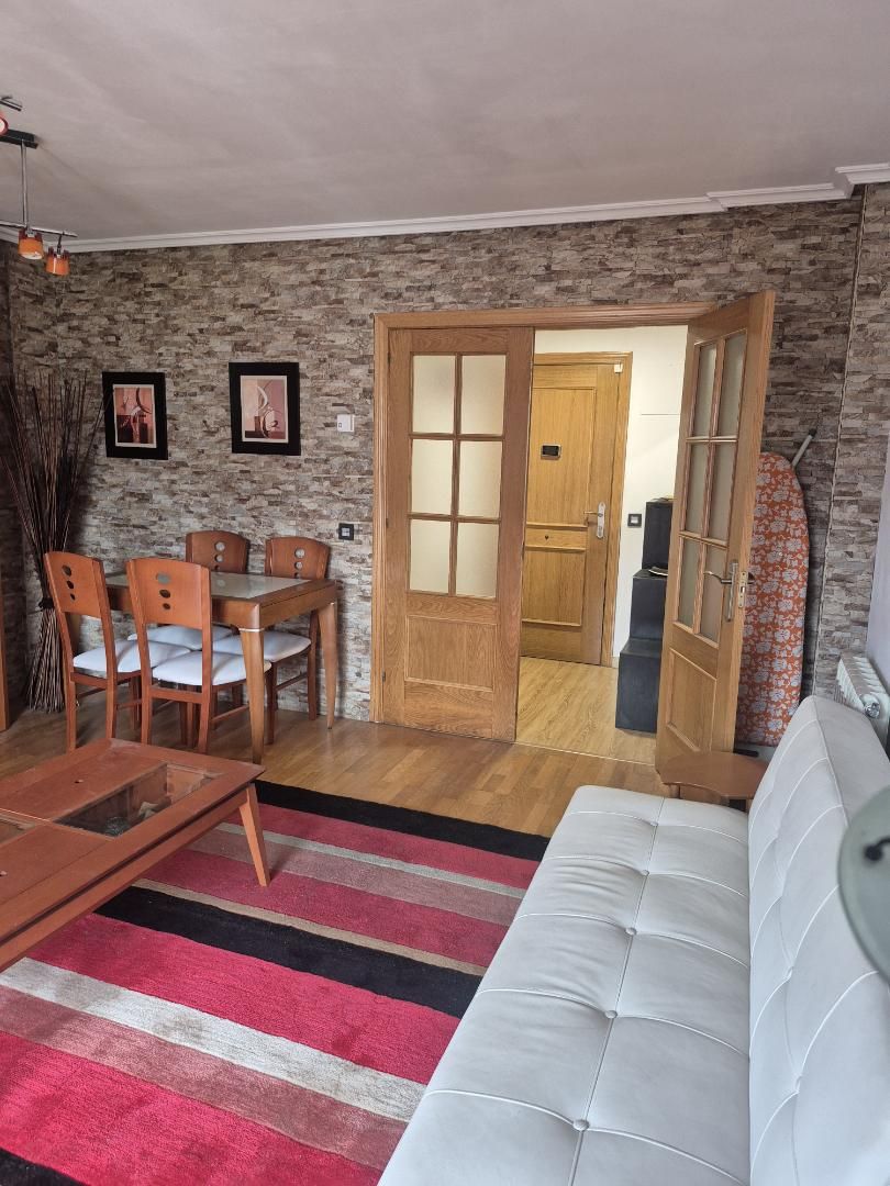 Piso en  Calle Cardenal Alvarez Martinez 8 - Foto 2