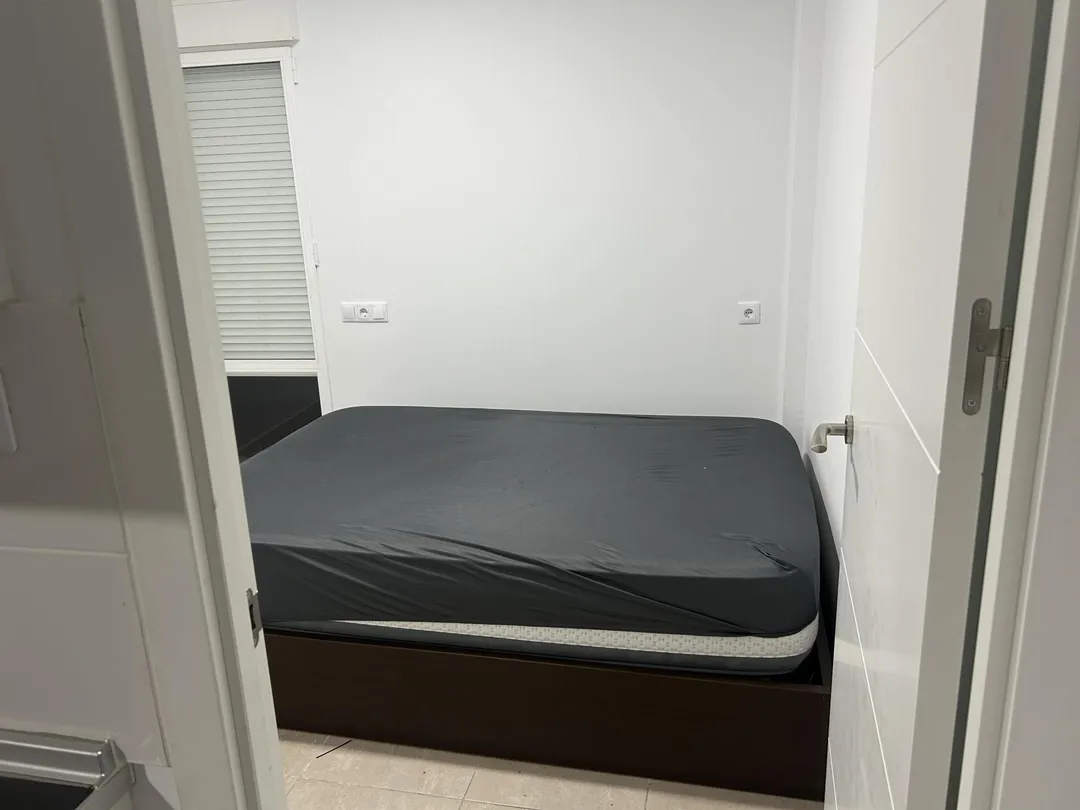 Piso en  Carrer Esperidion Porta Requesens 72a - Foto 4