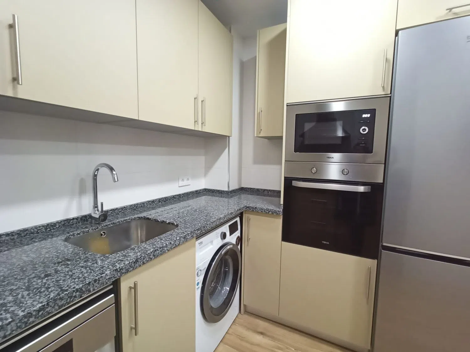 Piso en calle Castillo de Alcala de Guadaira, 21 - Foto 17